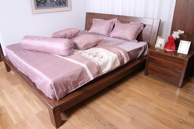 Giường ngủ gỗ